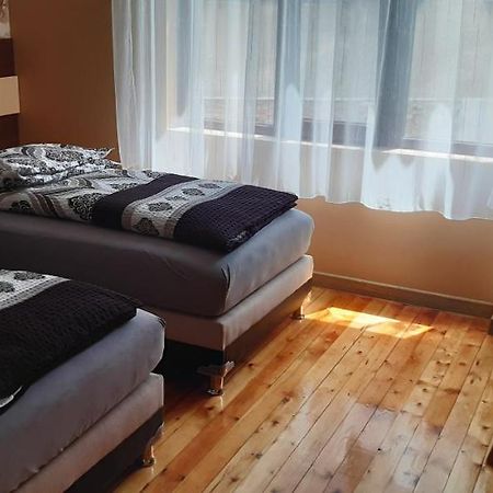 Апартамент Гето - 2 Комфорт Belogradchik Eksteriør billede