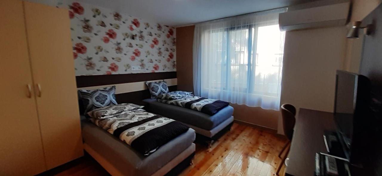 Апартамент Гето - 2 Комфорт Belogradchik Eksteriør billede