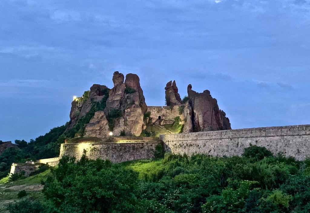 Апартамент Гето - 2 Комфорт Belogradchik Eksteriør billede