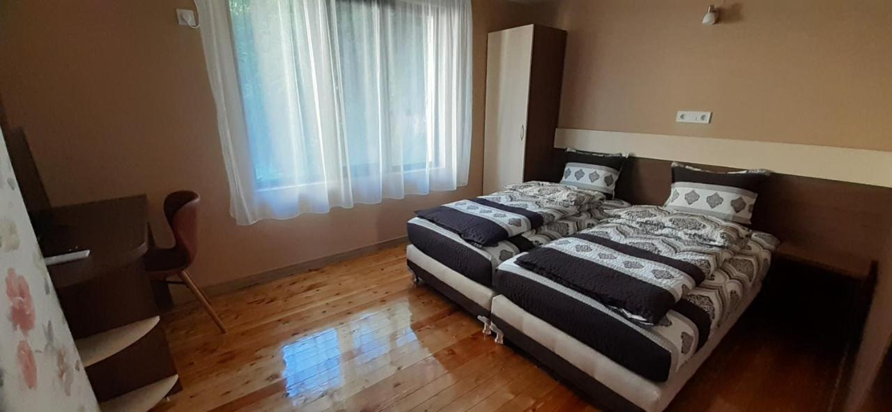 Апартамент Гето - 2 Комфорт Belogradchik Eksteriør billede