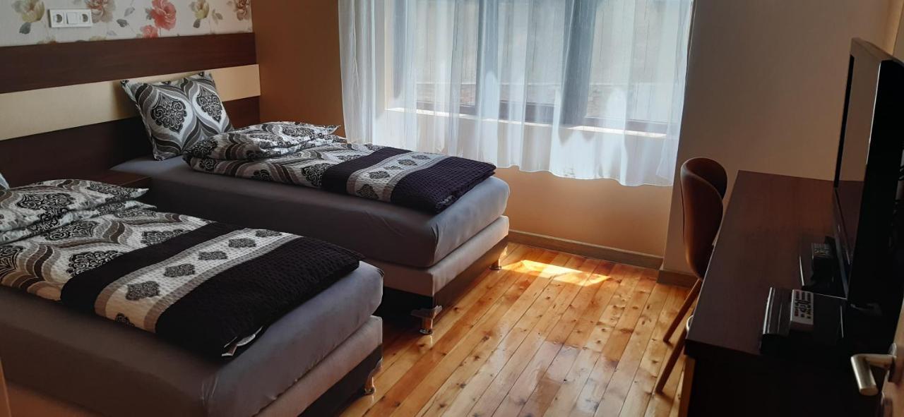 Апартамент Гето - 2 Комфорт Belogradchik Eksteriør billede