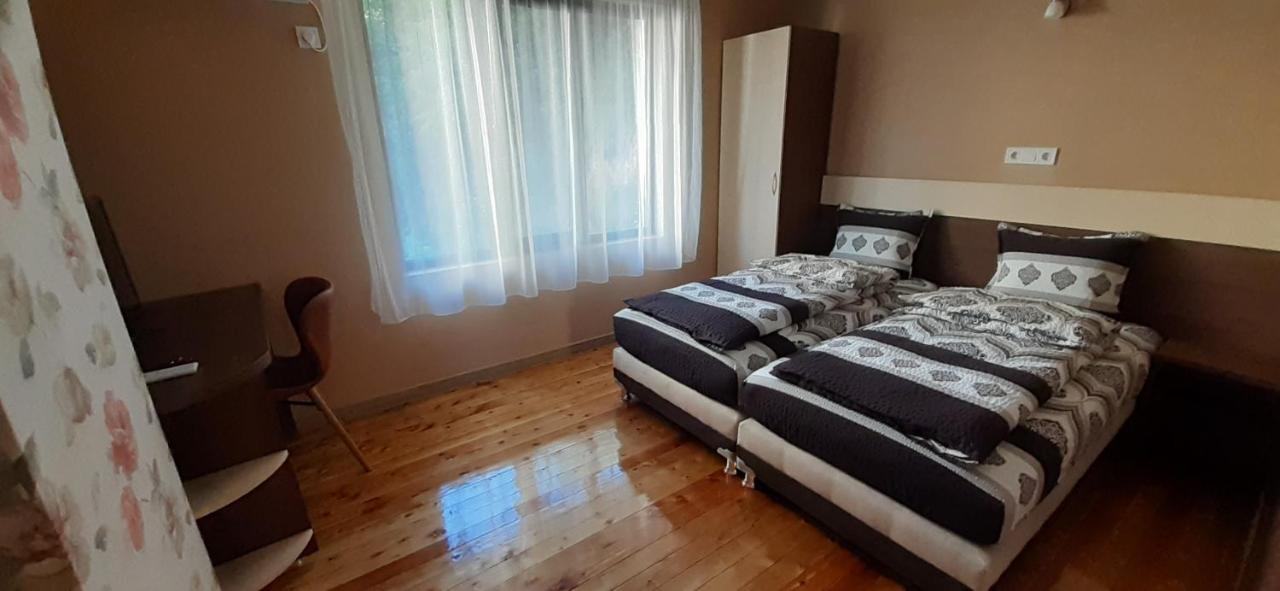 Апартамент Гето - 2 Комфорт Belogradchik Eksteriør billede